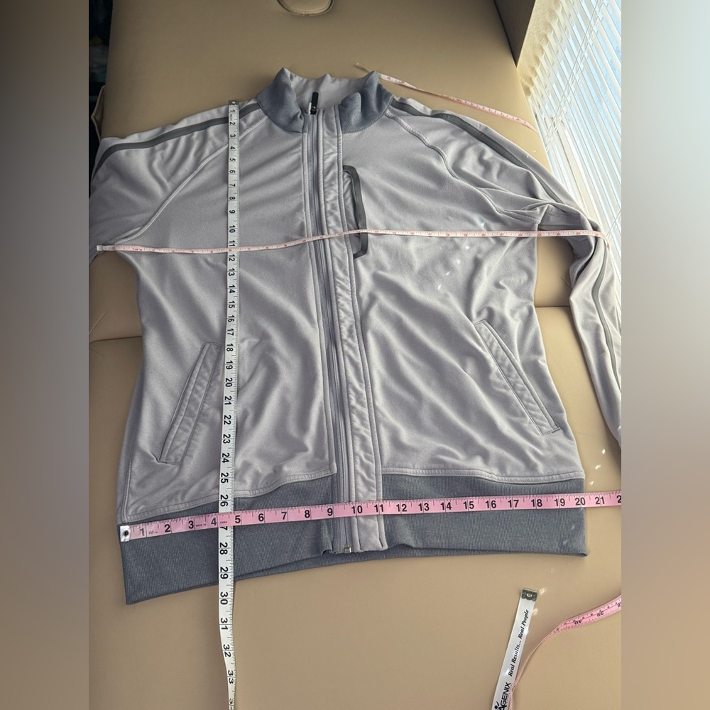 Lululemon men’s Jacket - Picture 4 of 11